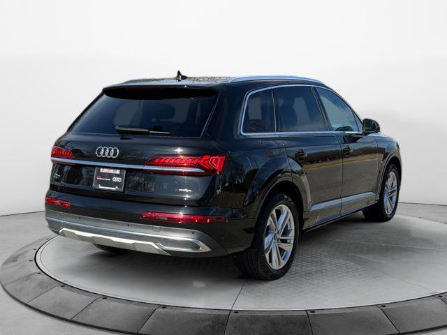 2022 Audi Q7 Premium Plus