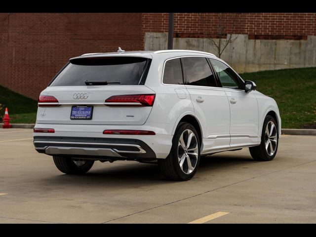 2022 Audi Q7 Premium Plus