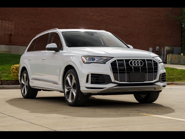 2022 Audi Q7 Premium Plus