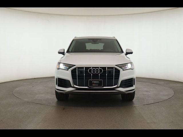 2022 Audi Q7 Premium Plus