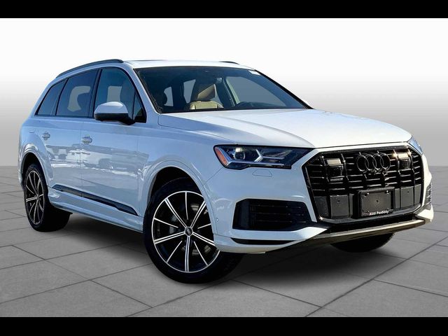 2022 Audi Q7 Premium Plus