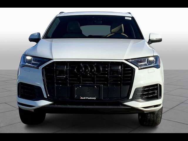 2022 Audi Q7 Premium Plus