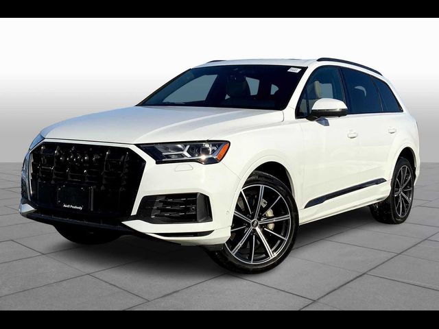 2022 Audi Q7 Premium Plus