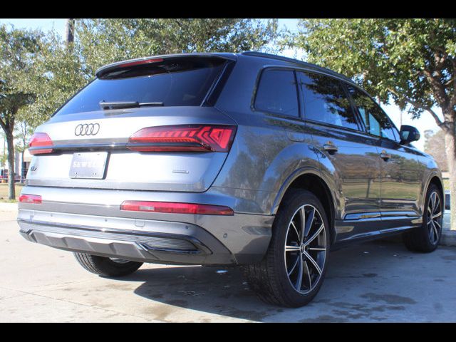 2022 Audi Q7 Premium Plus