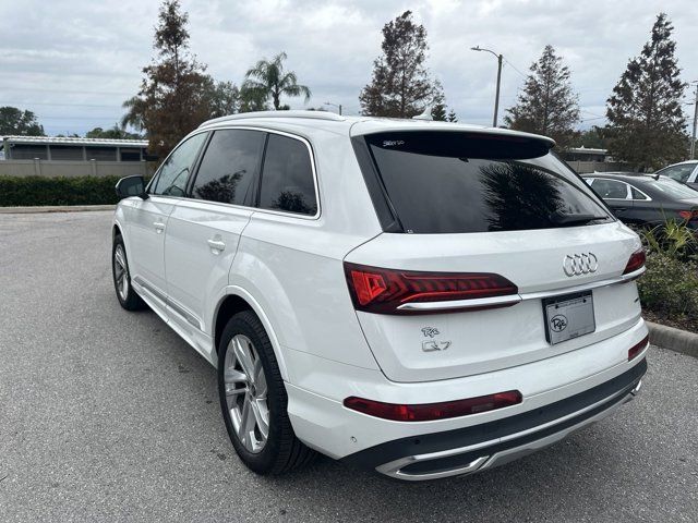 2022 Audi Q7 Premium Plus