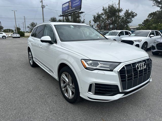 2022 Audi Q7 Premium Plus