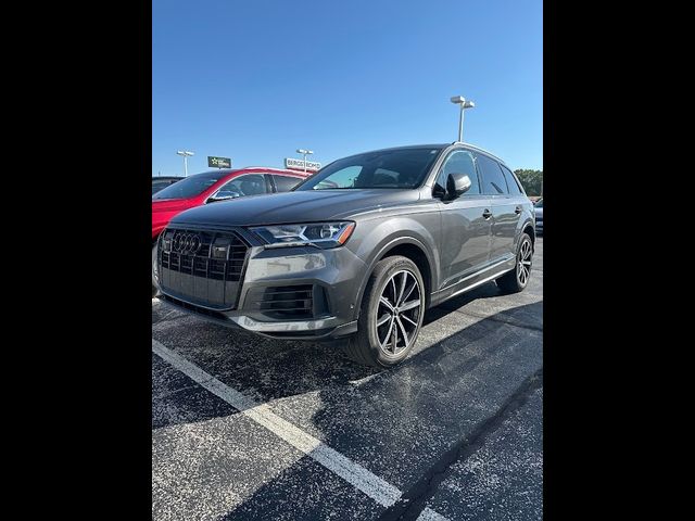 2022 Audi Q7 Premium Plus