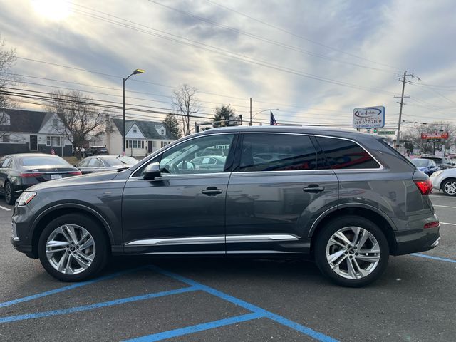 2022 Audi Q7 Premium Plus