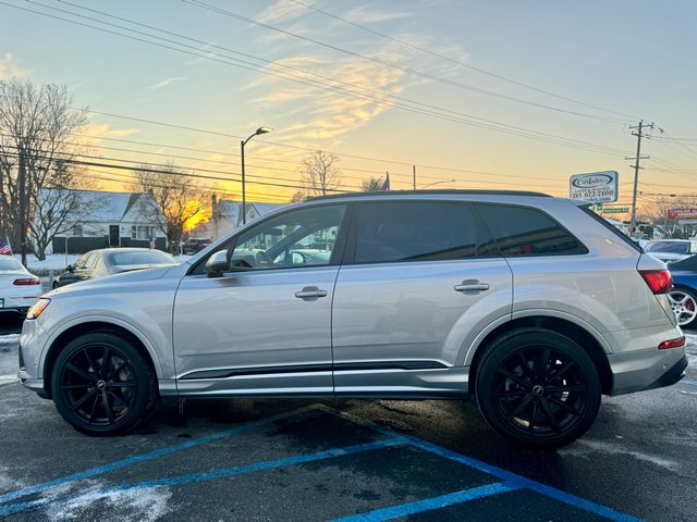 2022 Audi Q7 Premium Plus