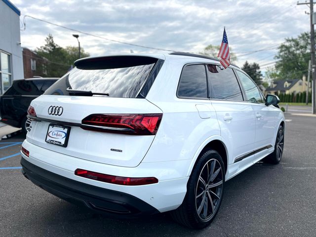 2022 Audi Q7 Premium Plus