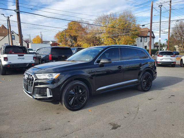 2022 Audi Q7 Premium Plus