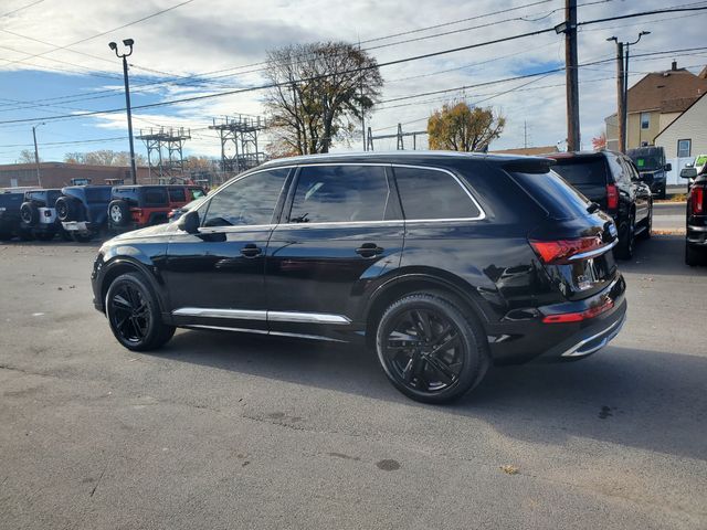 2022 Audi Q7 Premium Plus