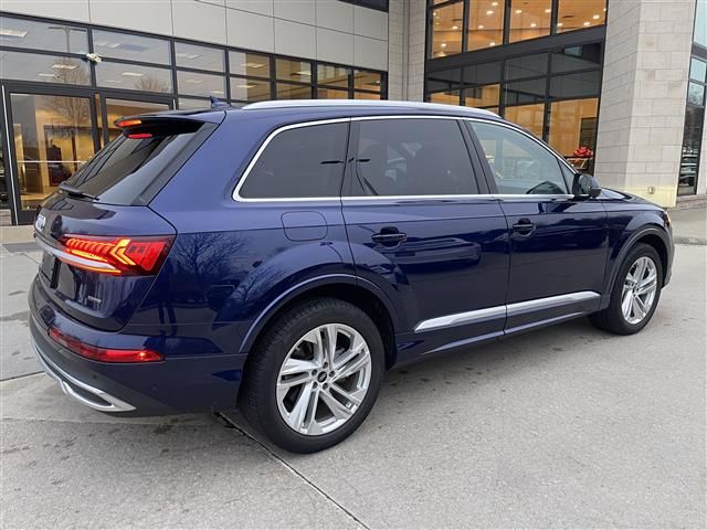 2022 Audi Q7 Premium Plus