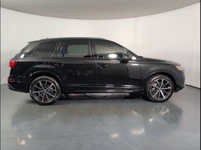 2022 Audi Q7 Premium Plus