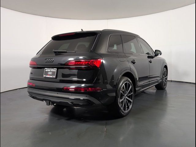 2022 Audi Q7 Premium Plus