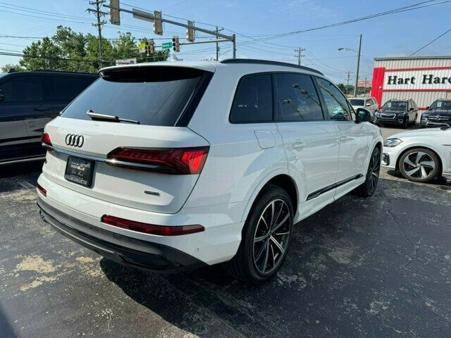 2022 Audi Q7 Premium Plus