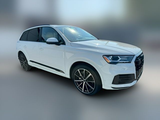 2022 Audi Q7 Premium Plus
