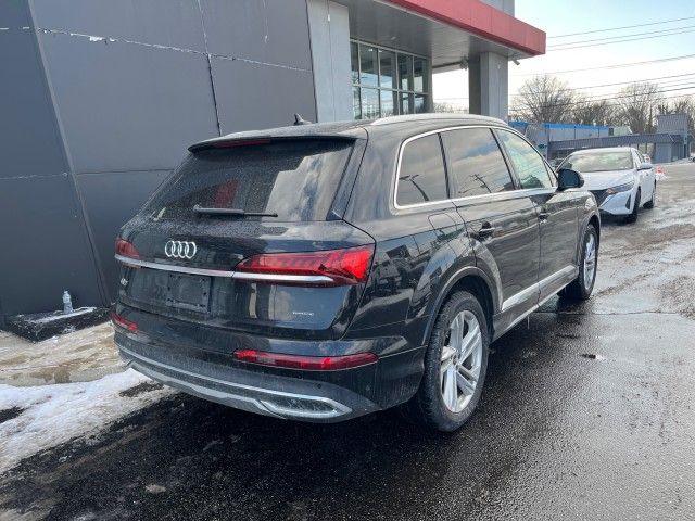 2022 Audi Q7 Premium Plus