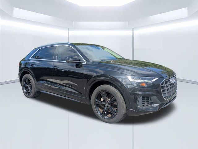 2022 Audi Q8 Premium
