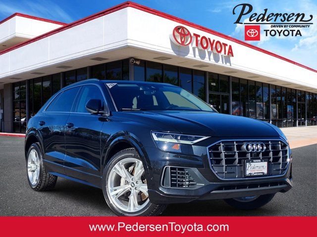 2022 Audi Q8 Premium Plus
