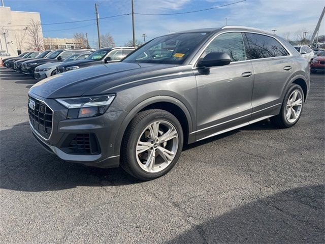 2022 Audi Q8 Premium Plus