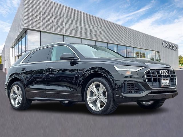 2022 Audi Q8 Premium Plus