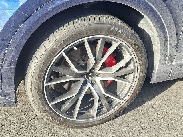 2022 Audi Q8 Premium Plus