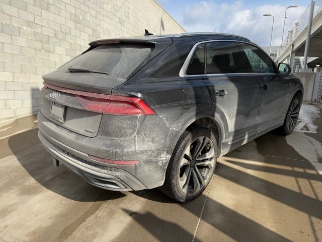 2022 Audi Q8 Premium Plus