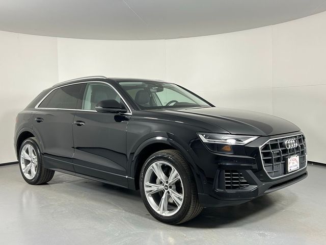 2022 Audi Q8 Premium