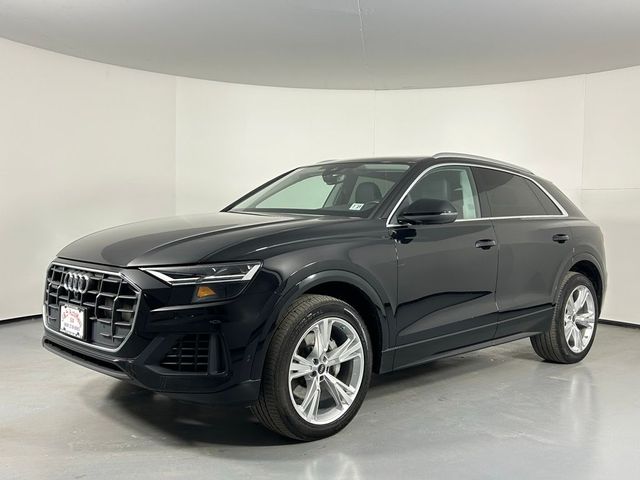 2022 Audi Q8 Premium