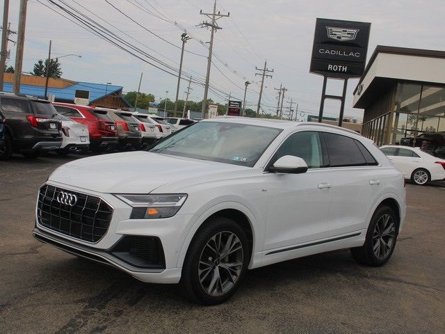 2022 Audi Q8 Premium Plus