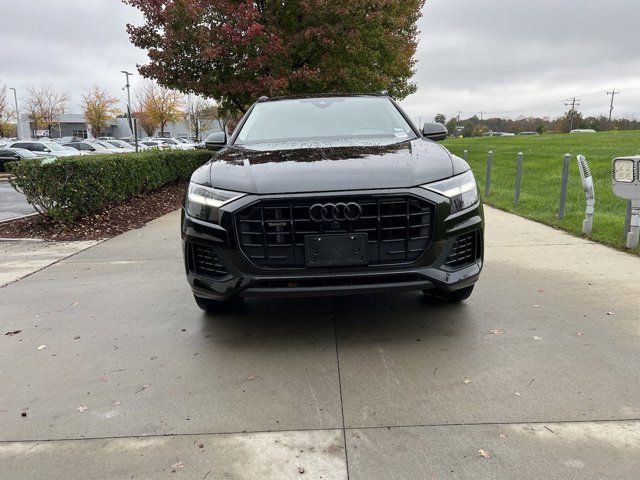 2022 Audi Q8 Premium