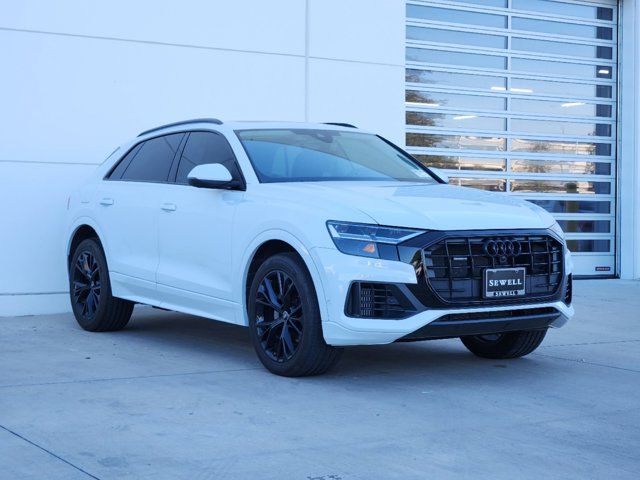 2022 Audi Q8 Premium