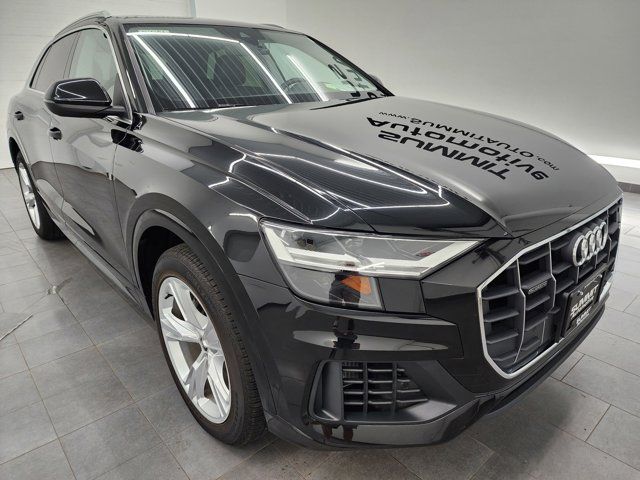 2022 Audi Q8 Premium