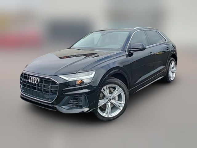 2022 Audi Q8 Premium