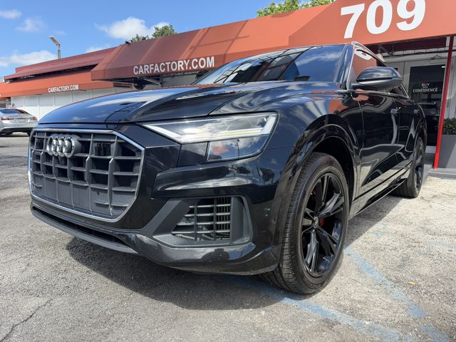 2022 Audi Q8 Premium Plus