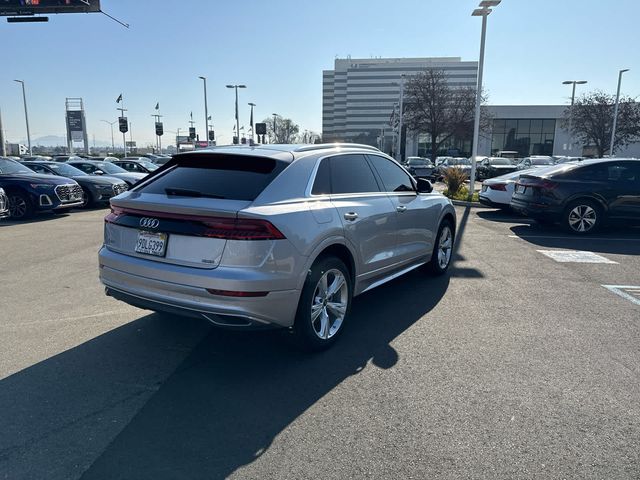 2022 Audi Q8 Premium Plus