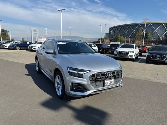 2022 Audi Q8 Premium Plus