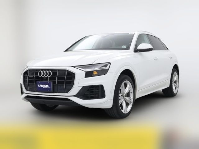 2022 Audi Q8 Premium Plus