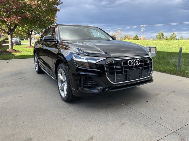 2022 Audi Q8 Premium Plus