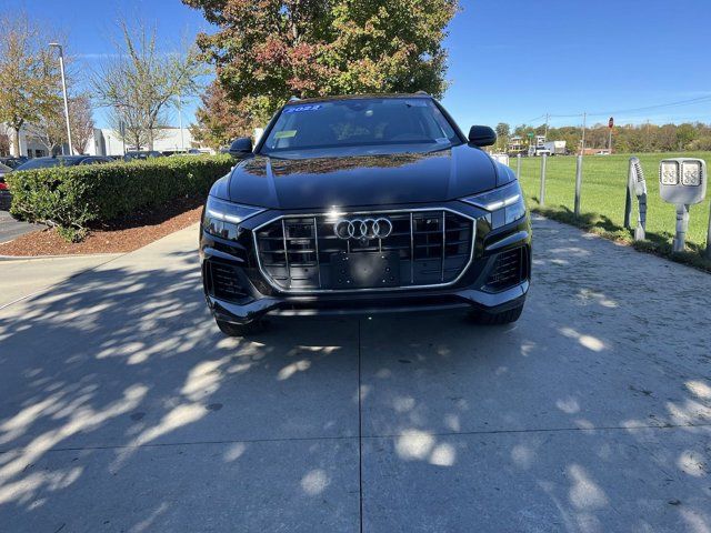 2022 Audi Q8 Premium Plus