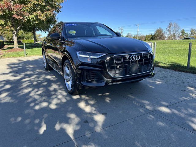 2022 Audi Q8 Premium Plus