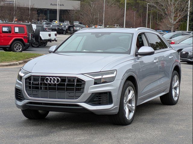 2022 Audi Q8 Premium Plus