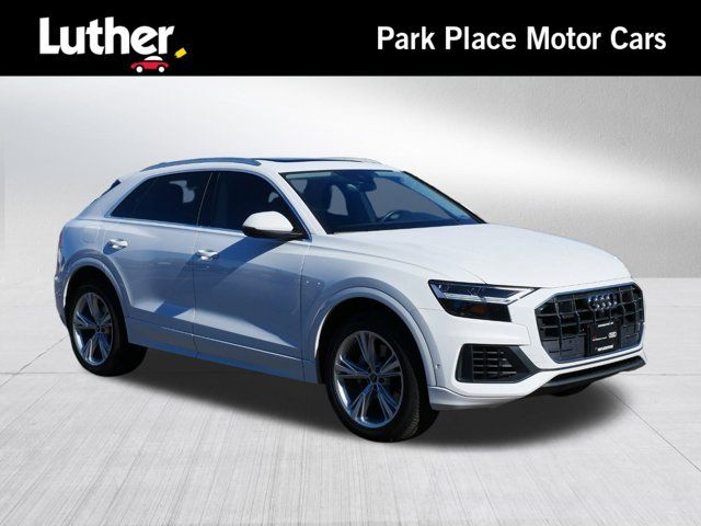 2022 Audi Q8 Premium Plus