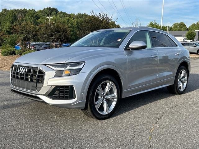 2022 Audi Q8 Premium Plus