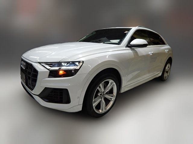 2022 Audi Q8 Premium Plus