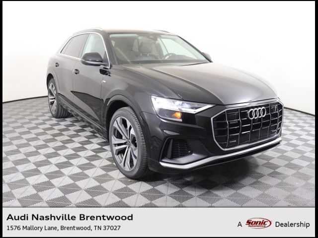 2022 Audi Q8 Premium Plus