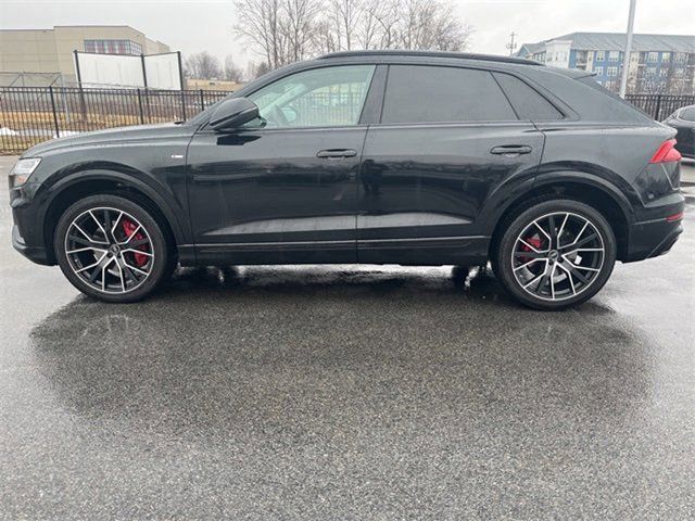 2022 Audi Q8 Premium Plus