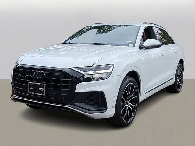 2022 Audi Q8 Premium Plus