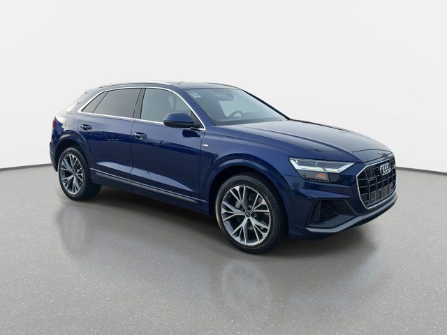 2022 Audi Q8 Premium Plus